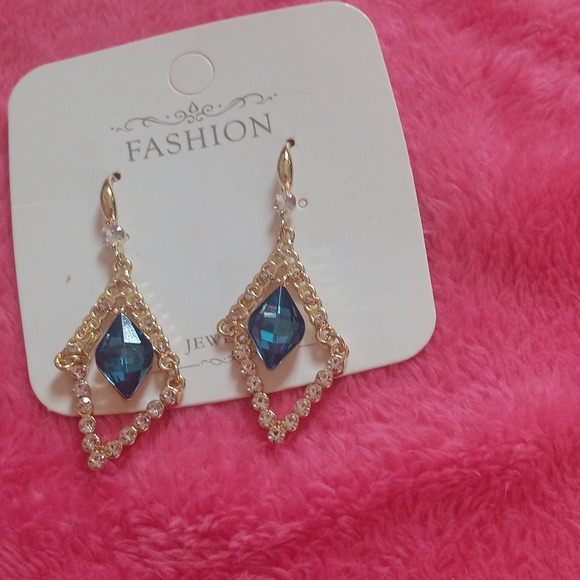 New earrings - Picture 5 of 8